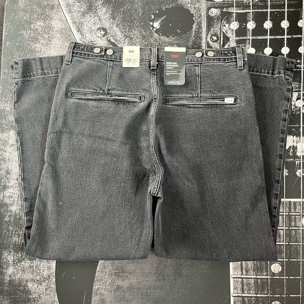 NWT Levi’s Ribcage Straight Ankle - Picture 10 of 10